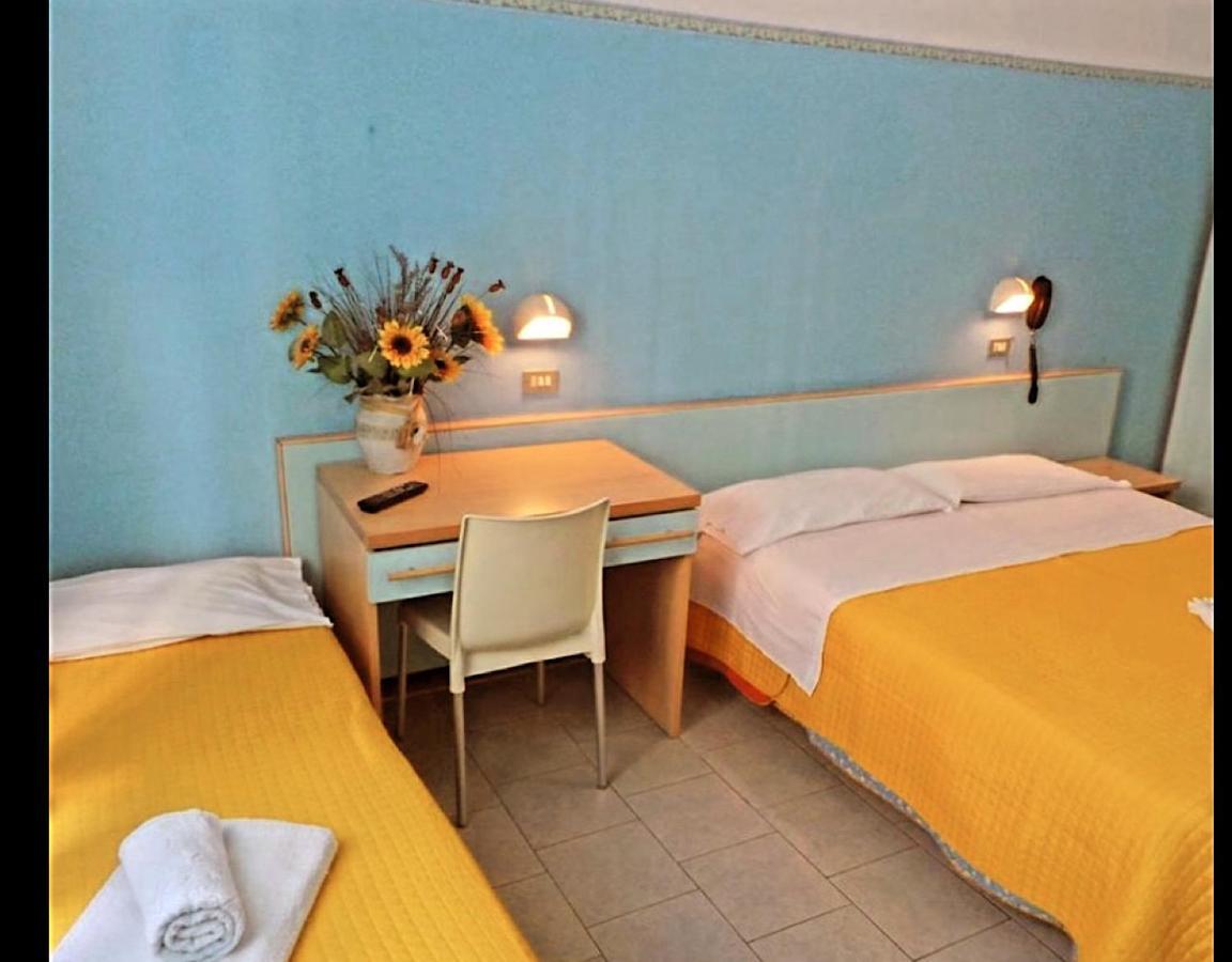 Hotel Silvana Beach Rimini Dış mekan fotoğraf